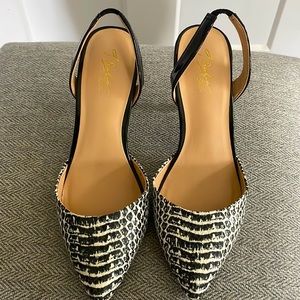 Pattern Mid Heel Shoe purchase from Macys